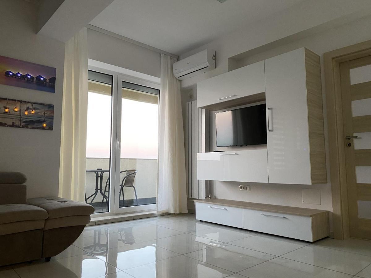 Moonlight Summer Apartment Mamaia Εξωτερικό φωτογραφία