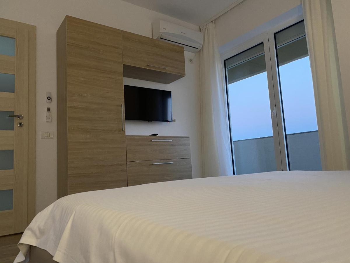 Moonlight Summer Apartment Mamaia Εξωτερικό φωτογραφία